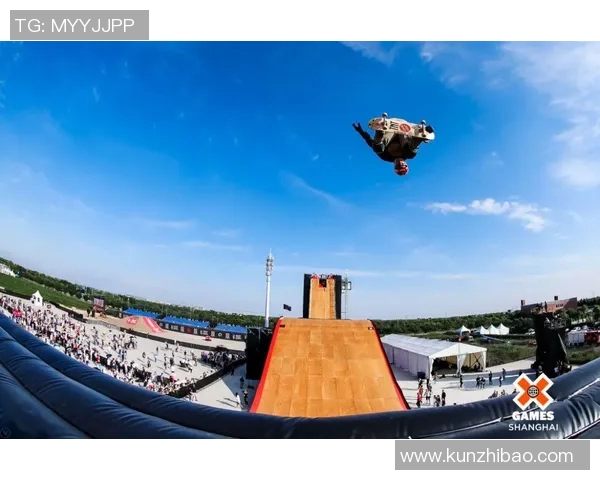 上海极限运动队战术争议引发热议探讨运动员表现与团队协作的平衡